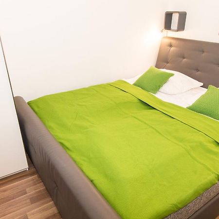 Apartment Diefenbachgasse Viena Exterior foto